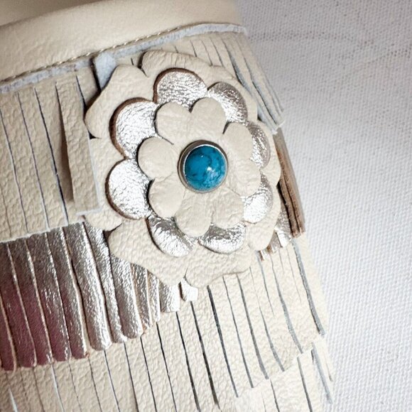 Manitobah Women's Wasaga Fringed Slides Light Beige  Leather 8 - Picture 6 of 12